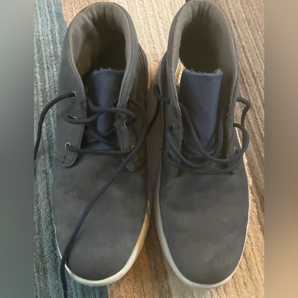 UGG. Canoe. Waterproof Sneaker. Blue. Sz. 4